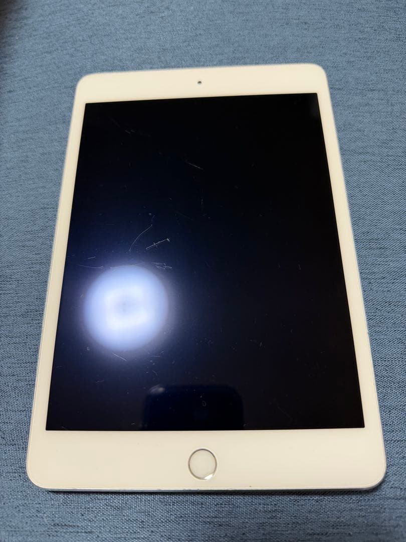 iPad mini4 本体128GB Wi-Fi + Cellularモデル