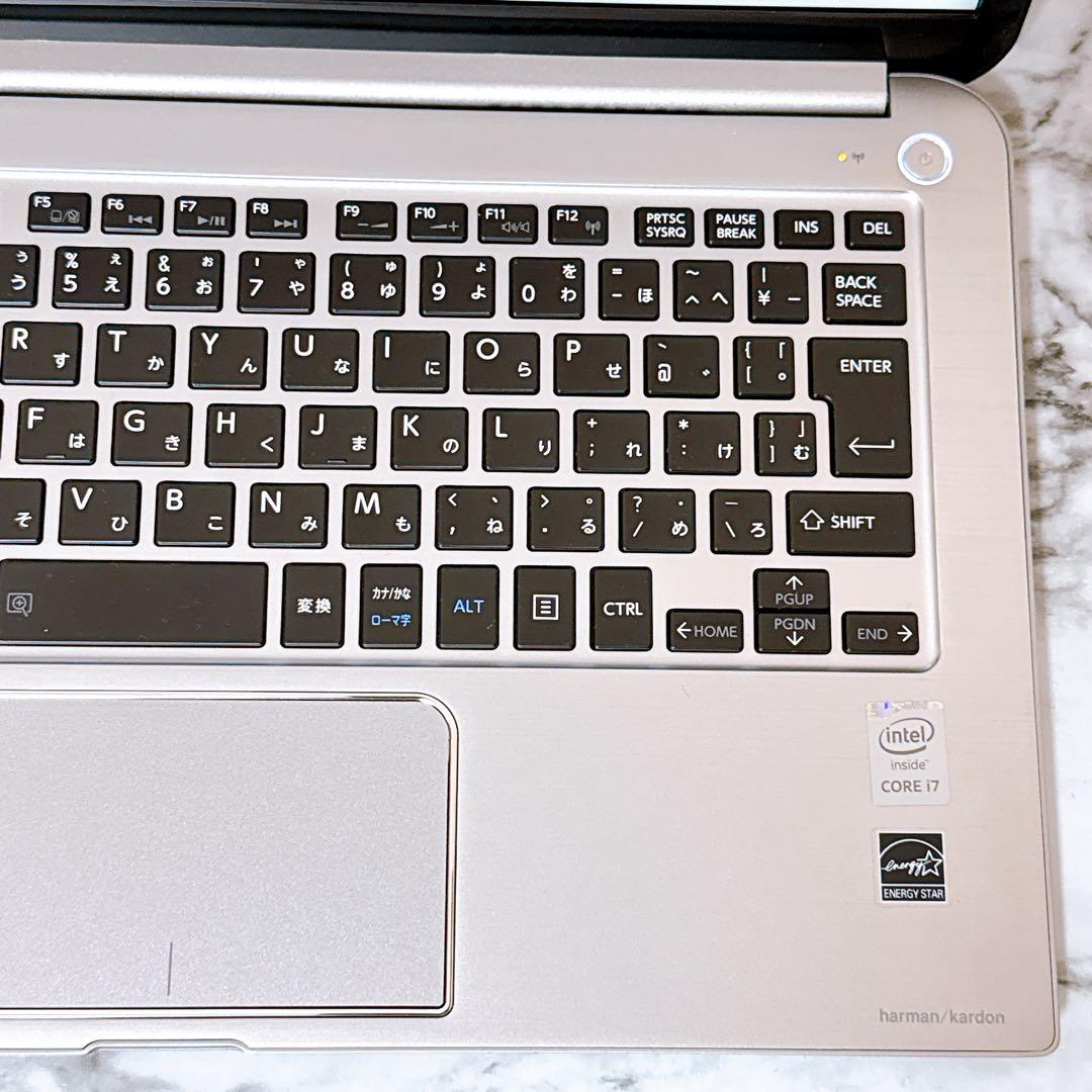 1台限定✨軽量パソコンPC 高性能i7＆爆速SSD/メモリ8GB✨持ち運びに便利