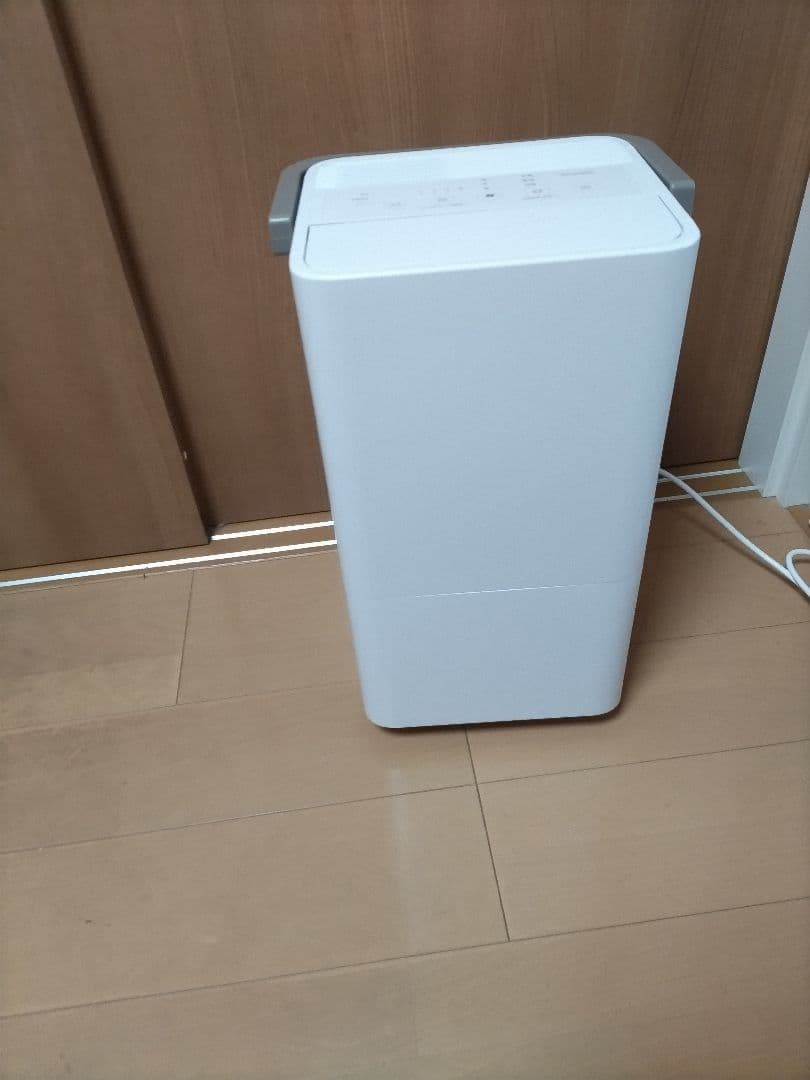 コンパクトクーラー　ホワイト冷風 除湿送風 タッチパネル式