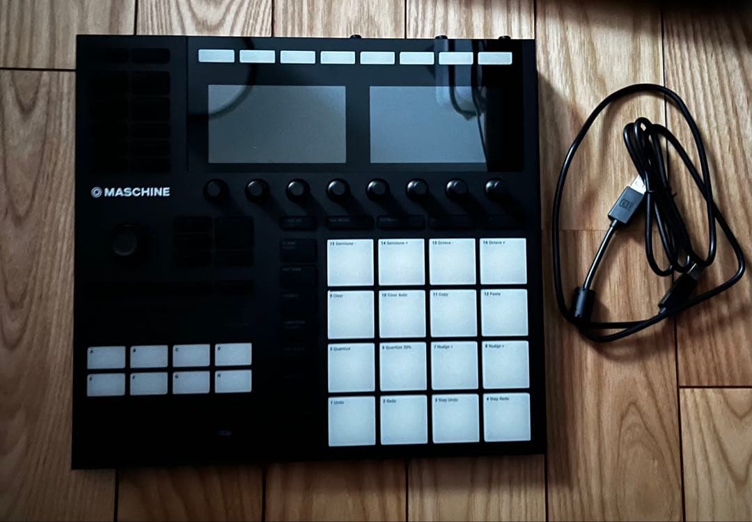 MASCHINE MK3 (ケース付) トラスファーID付き