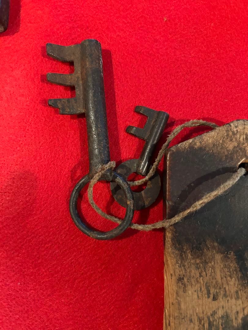 松平家の蔵の鍵　古いカギ　松平氏印　江戸時代　外扉と内扉用　希少