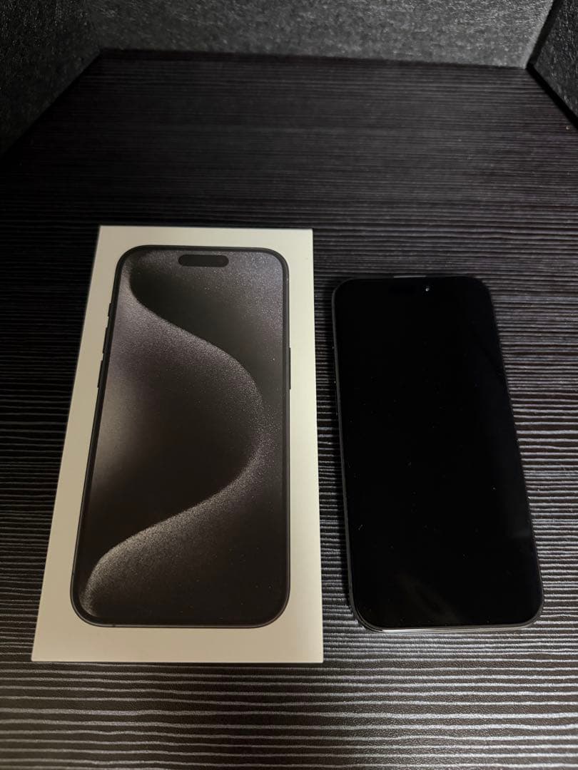 美品❗️Apple iPhone 15 Pro 256GBブラック 本体✨