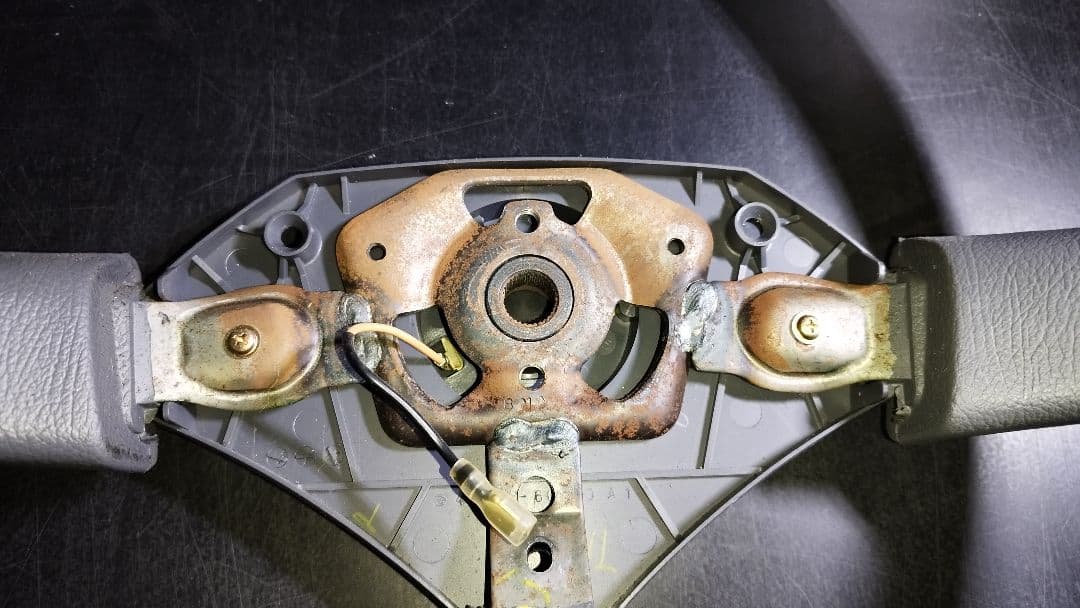 ランドクルーザー70 純正ステアリング