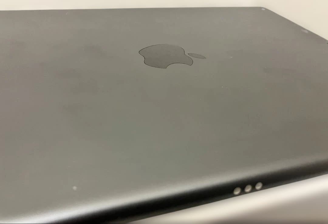 【即利用可】Apple iPad 32GB 本体 充電器付 第7世代 Wi-Fi