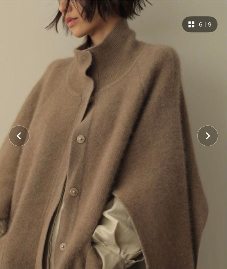 ウール混合素材 ボタン付きケープコート