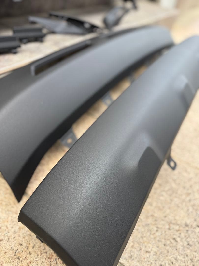 ②デリカd5 グリル　リア　ロアバンパー　ラプターライナー塗装