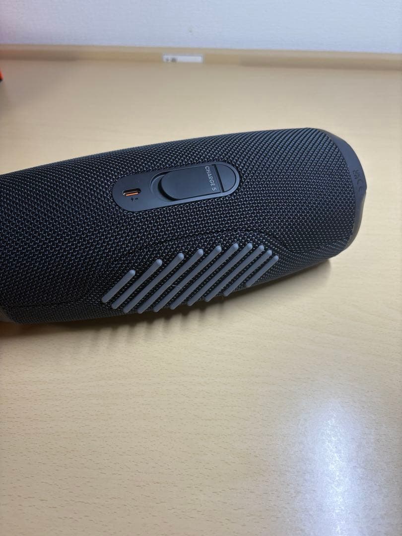 JBL ワイヤレススピーカー charge5 ブラック　防水機能付き