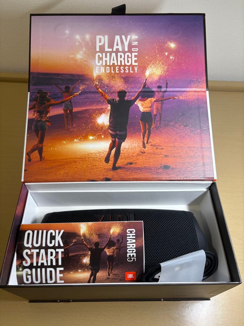 JBL ワイヤレススピーカー charge5 ブラック　防水機能付き