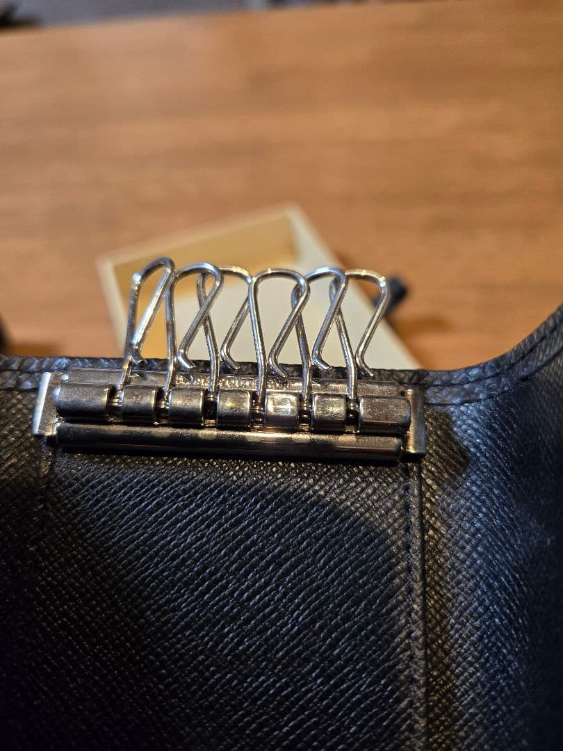 LOUIS VUITTON ミュルティクレ6連キーケース