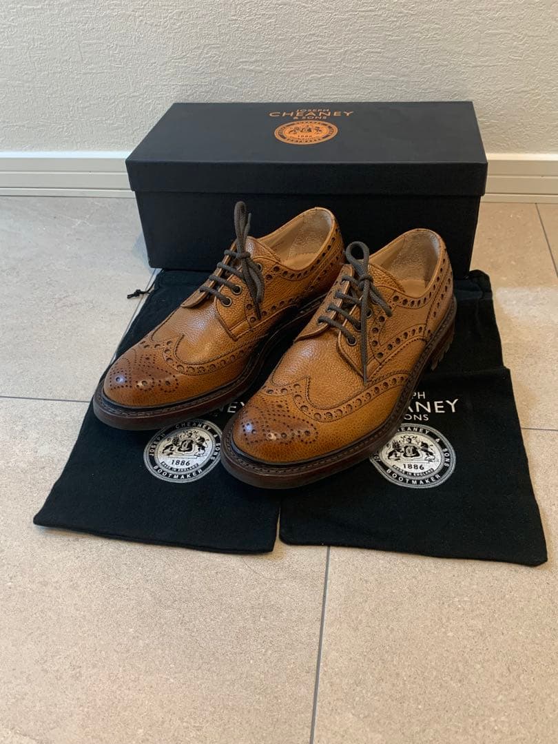 ジョセフ チーニー エイボン C 7.5 アーモンド