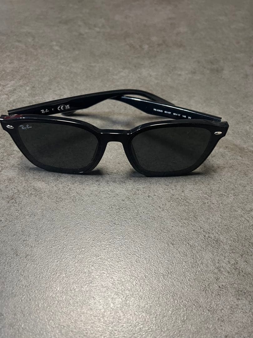 レイバン　サングラス　RB4392D 601/87「ケースなし」