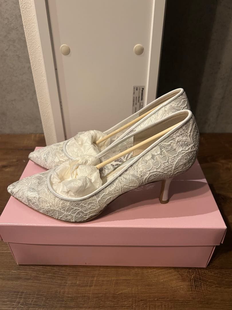 Diana レースパンプス ホワイト 約7cmヒール