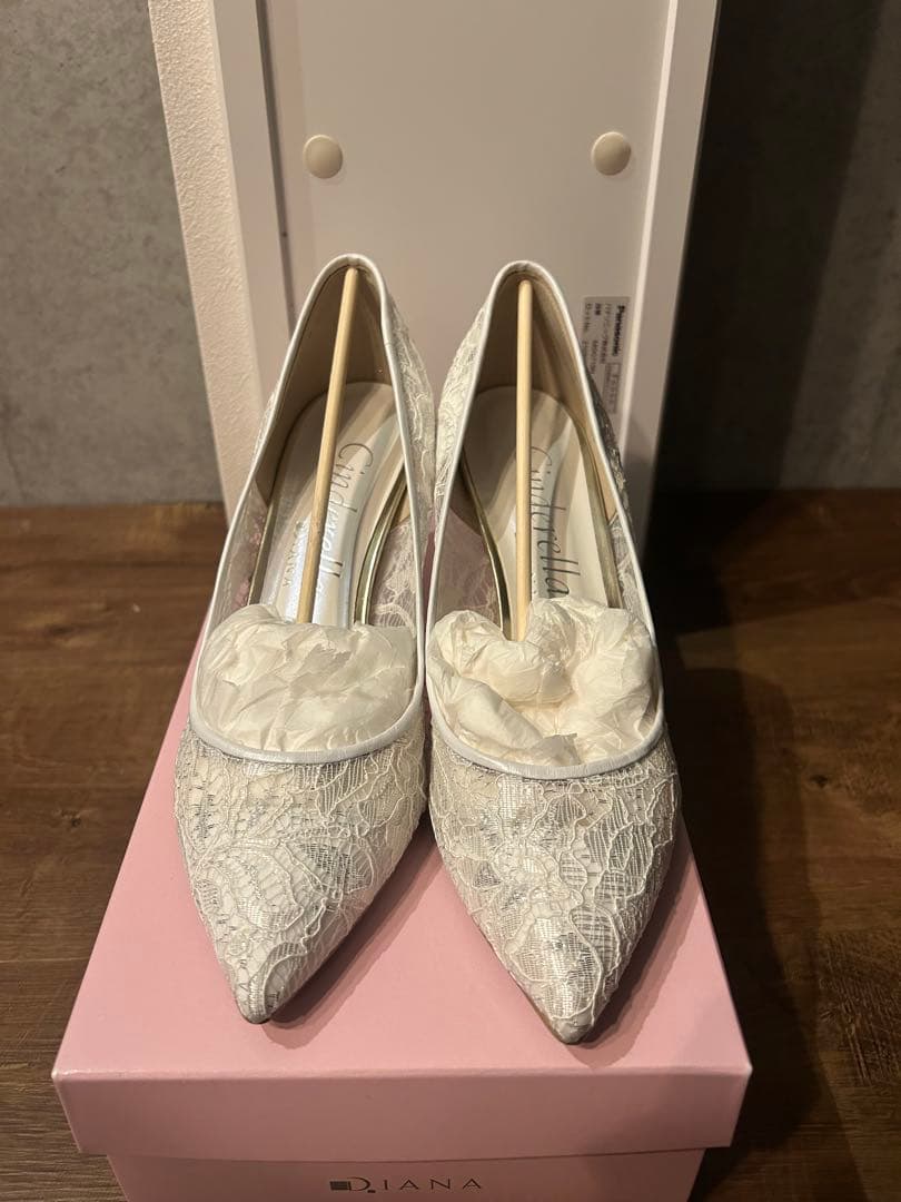 Diana レースパンプス ホワイト 約7cmヒール
