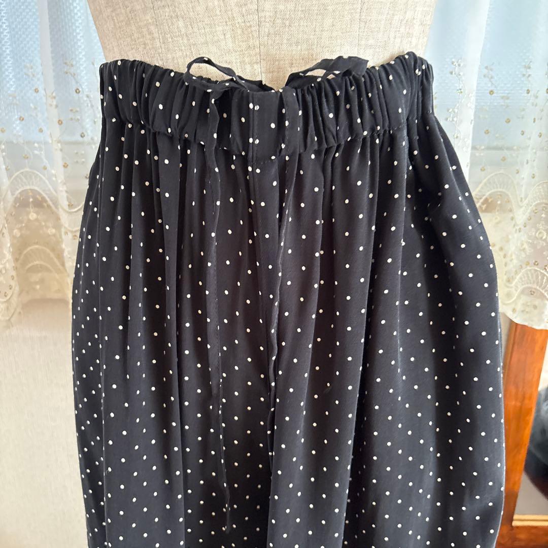 ★新品タグ付★アーバンリサーチ 【かぐれ】　ガウチョ　パンツ　ドット　黒　フリー