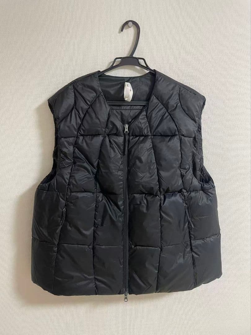 Goldwin 0 スリー ディメンショナル ダウン ライト ベスト