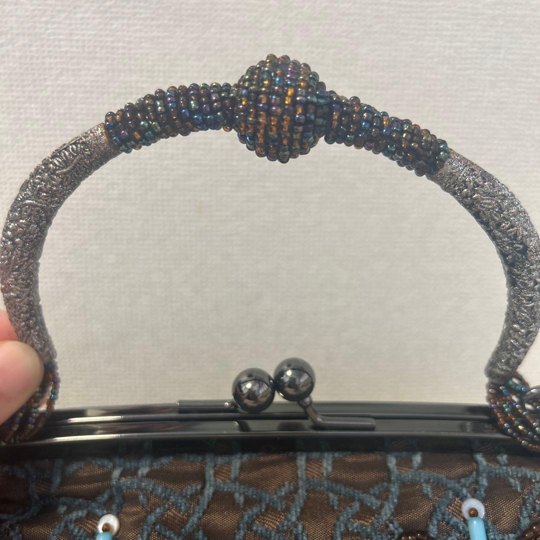 ビーズ装飾クラッチバッグ