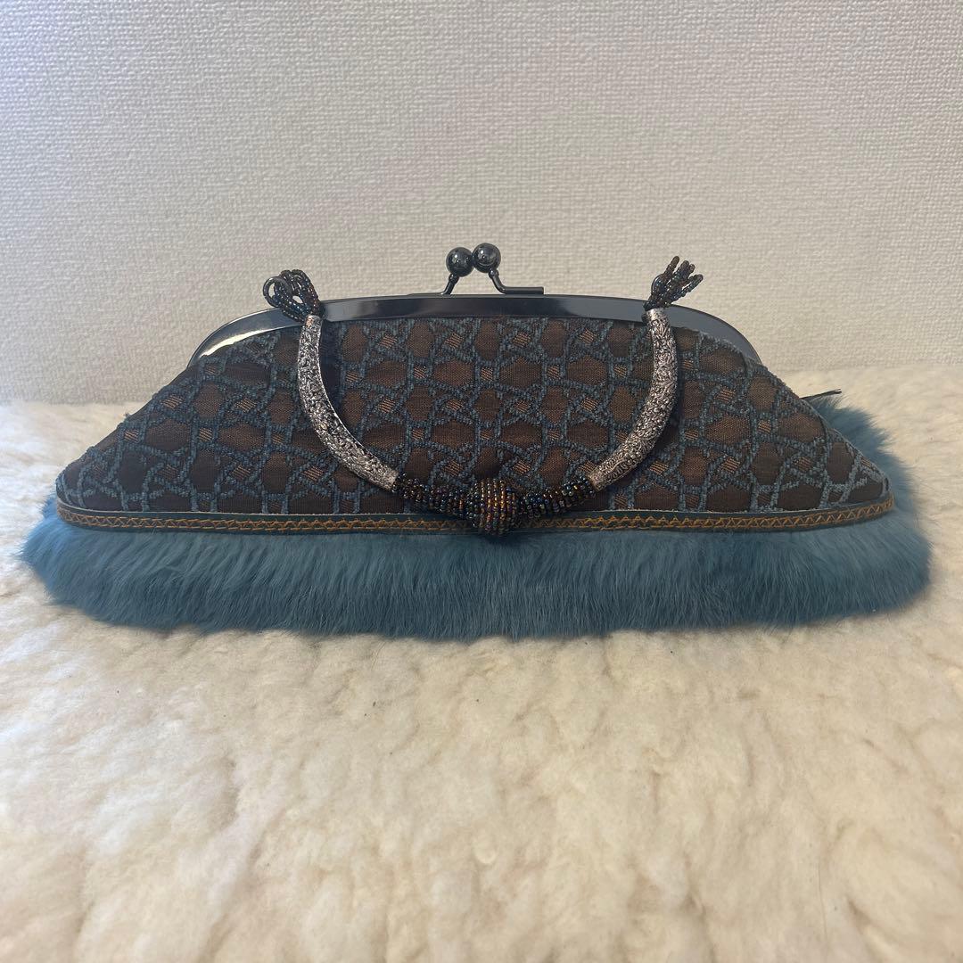 ビーズ装飾クラッチバッグ