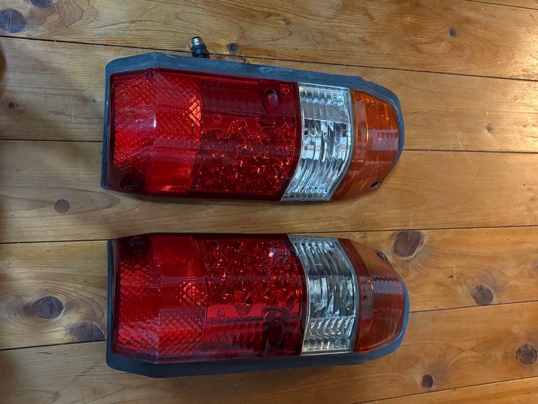 78プラド　71プラド　DEPO LEDテールランプユニット