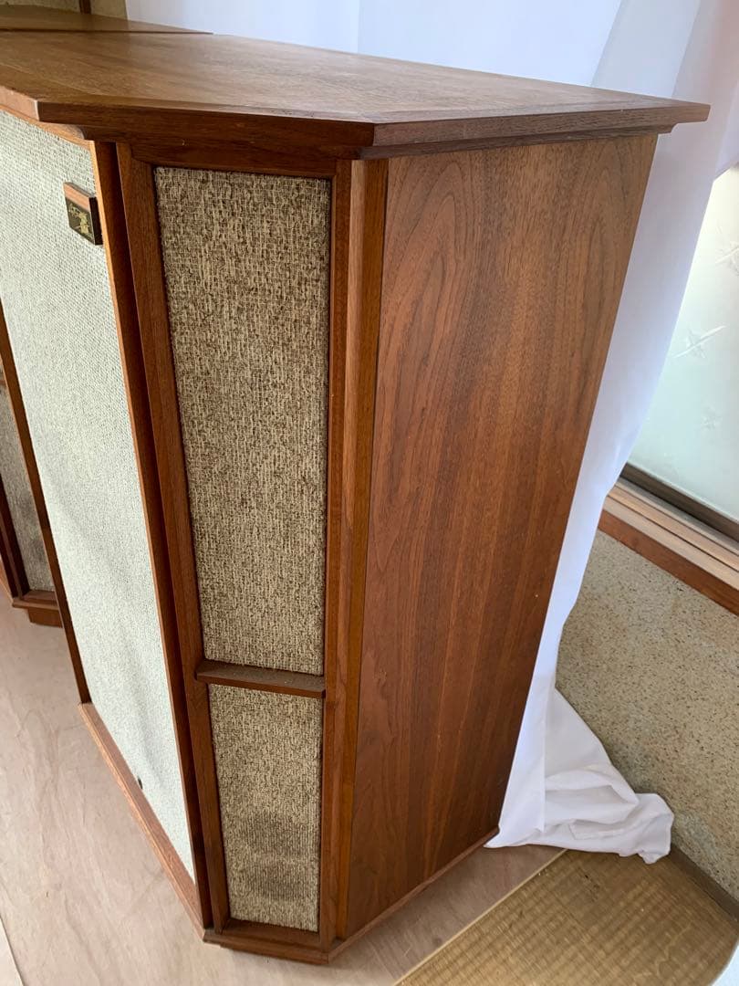 sakura 2024TANNOY GRF Memory TWW（1台左側