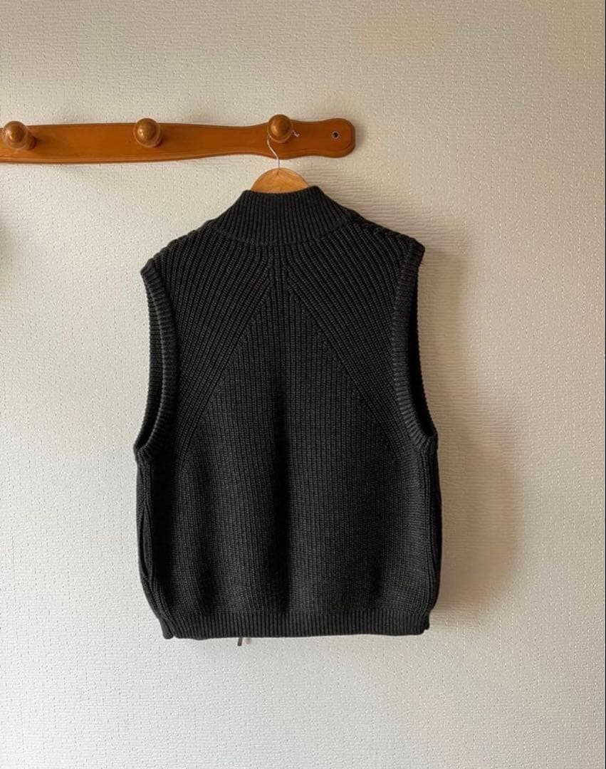【未使用に近い美品】 24AW BATONER ニットベスト