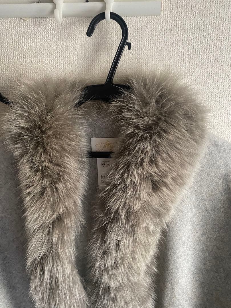 グレースクラス　カシミヤ　フォックスファー付きケープポンチョ