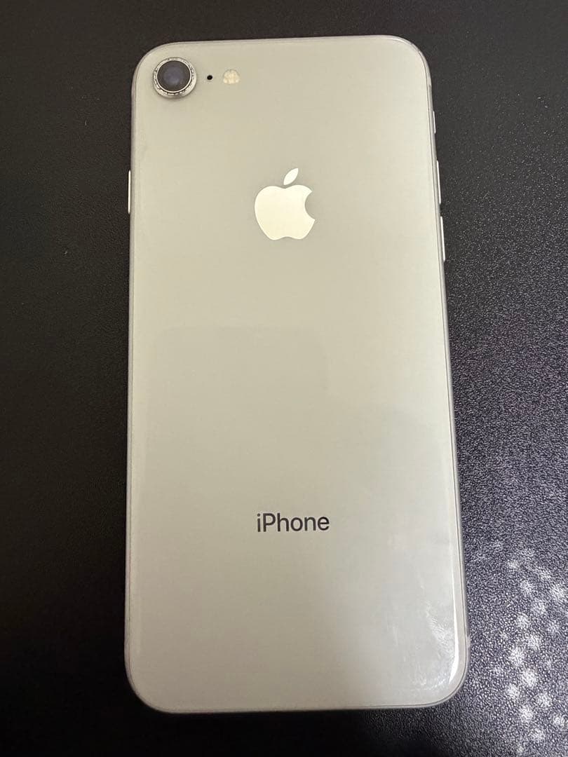 iPhone8 ホワイト 本体