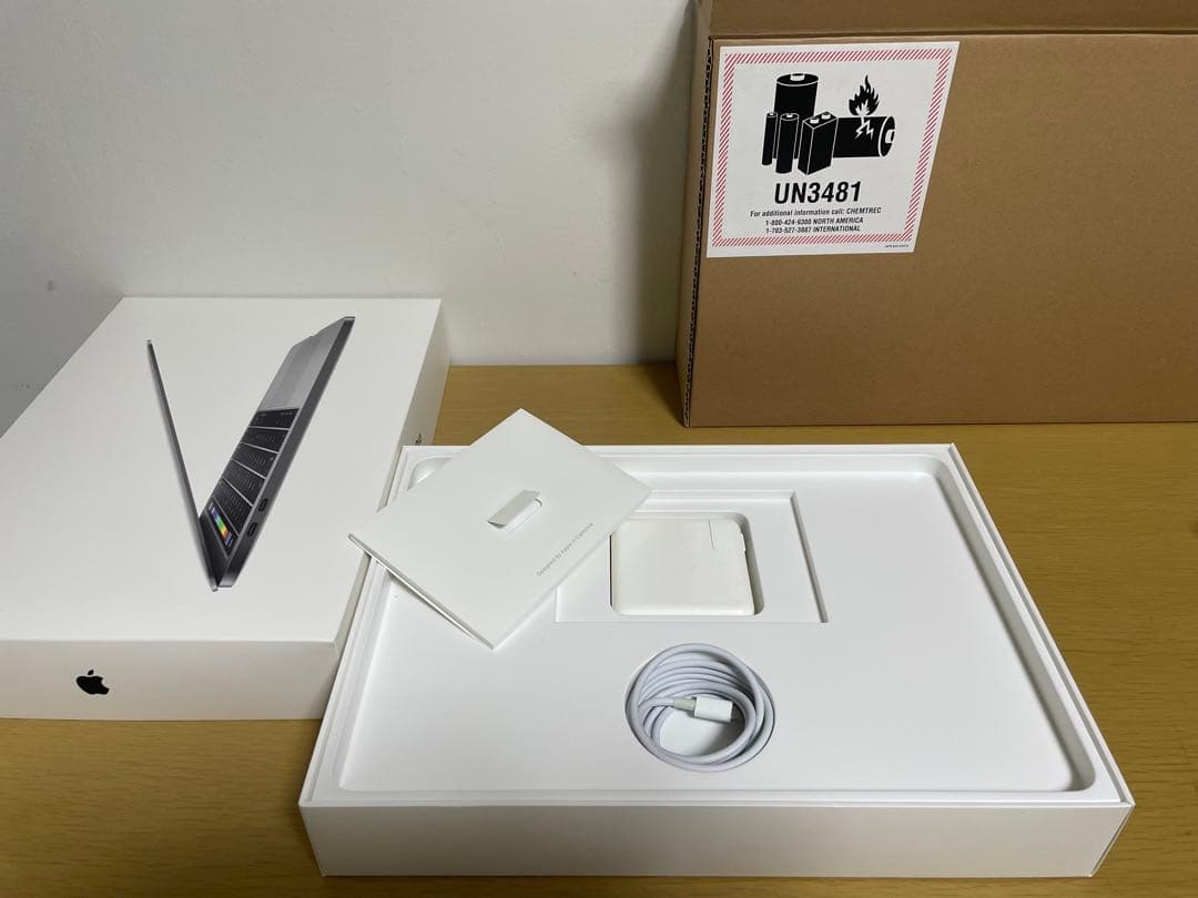 美品 MacBook Pro Retina 2020 バッテリー95％