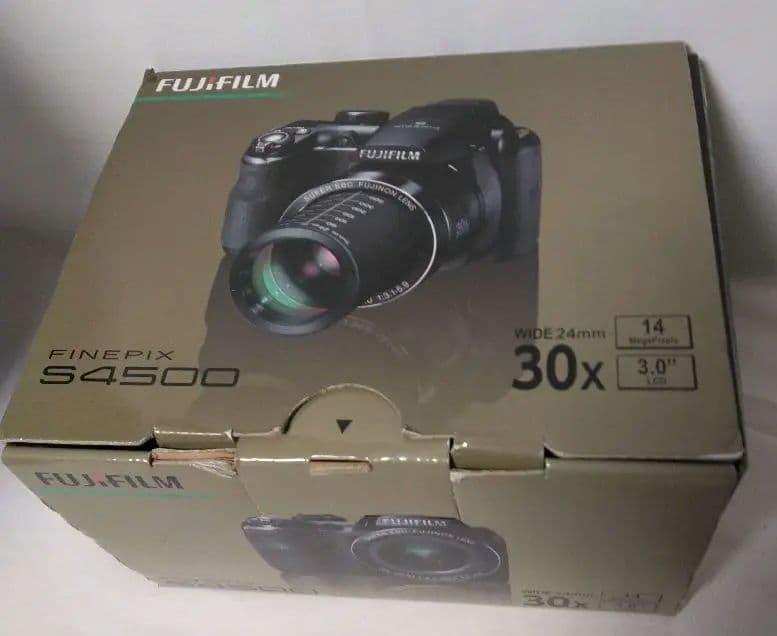 FUJIFILM FinePix S4500 ホワイト