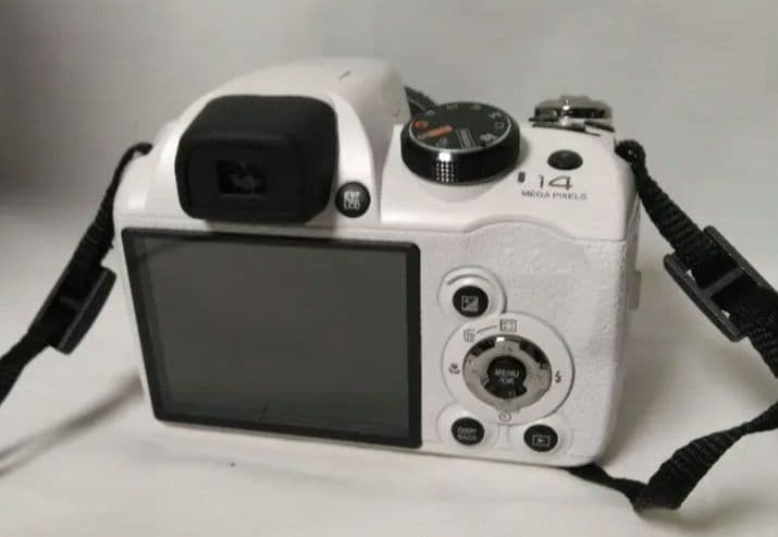 FUJIFILM FinePix S4500 ホワイト