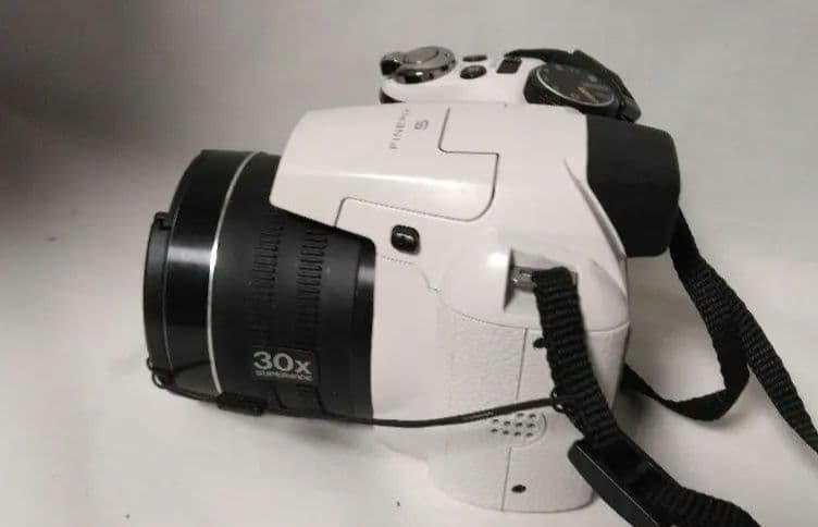 FUJIFILM FinePix S4500 ホワイト