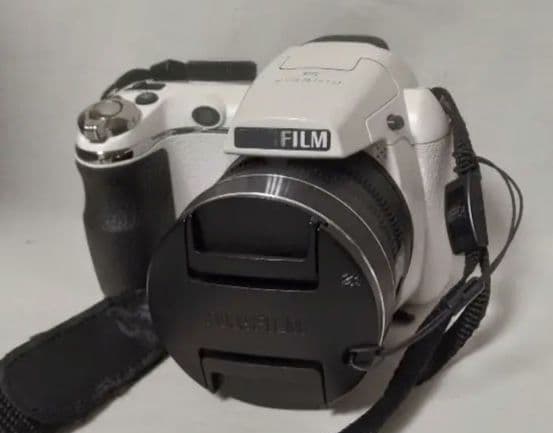 FUJIFILM FinePix S4500 ホワイト