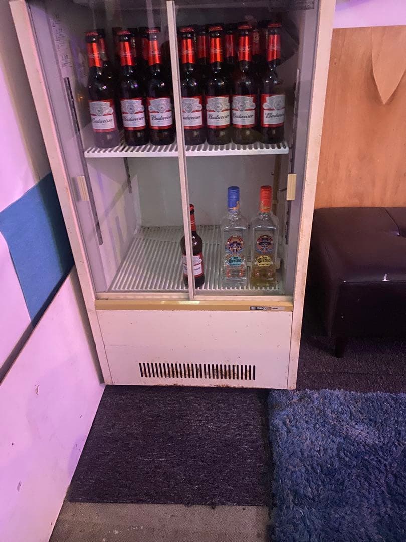 KIRIN 冷蔵庫　ショーケース　バドワイザー　テキーラ　zubrovka