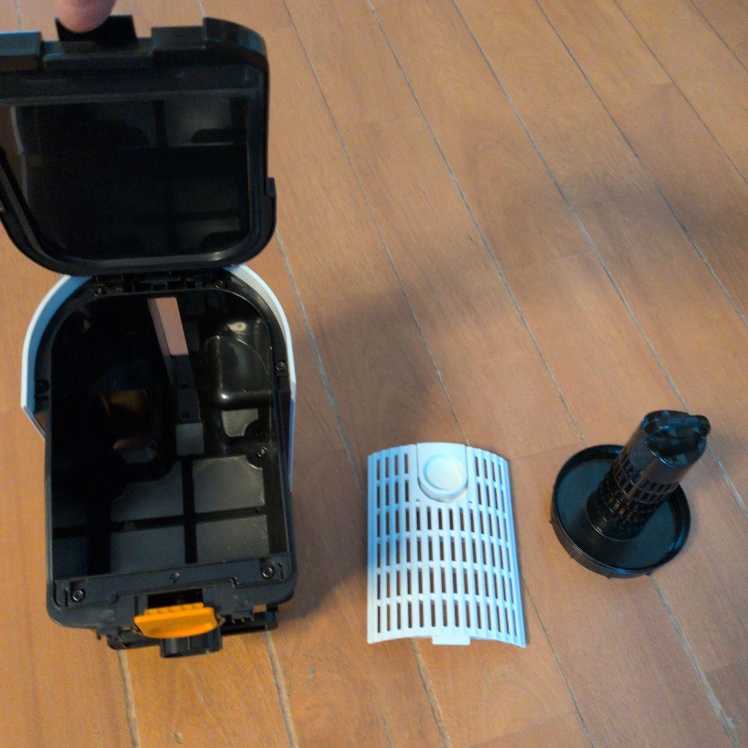 ★ラボちゃんページ シャークコードレスクリーナー LC501JGYです