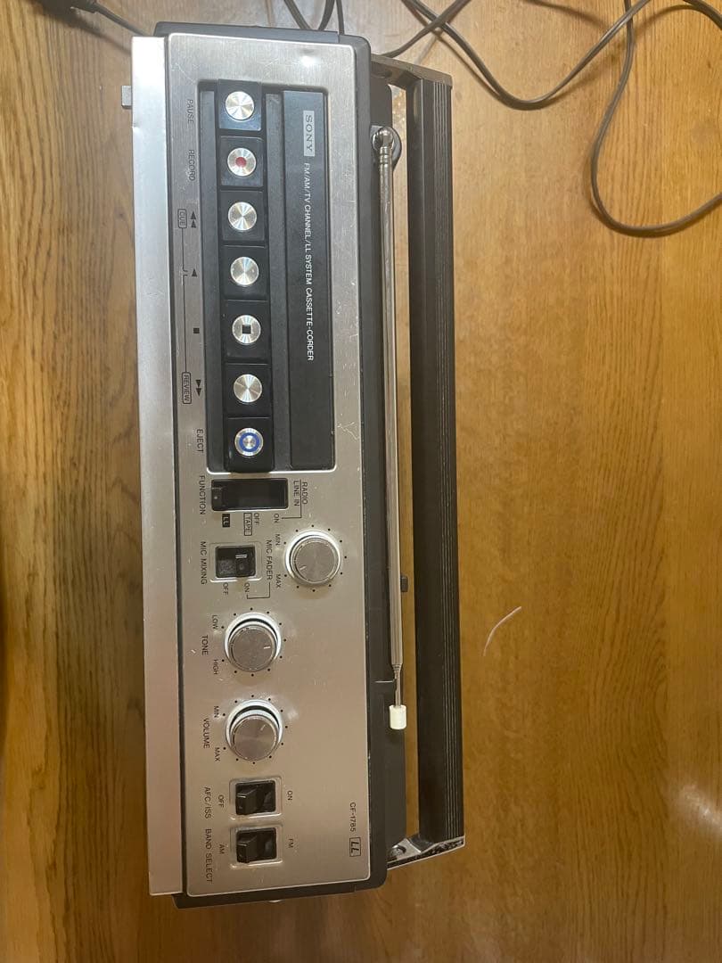 カセットプレーヤー　ジャンク品　SONY CF-1785