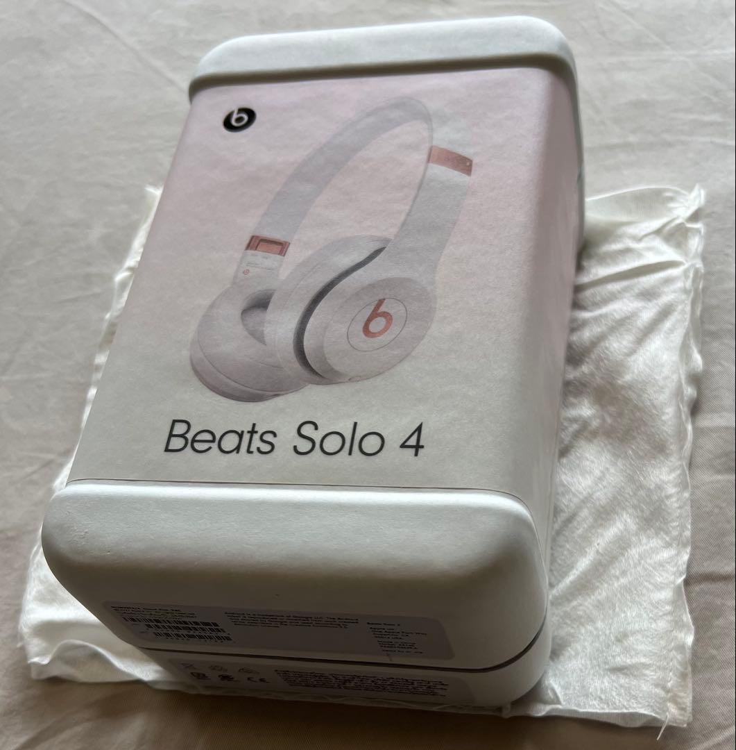 Beats Solo 4 ワイヤレスオンイヤーヘッドフォン、クラウドピンク