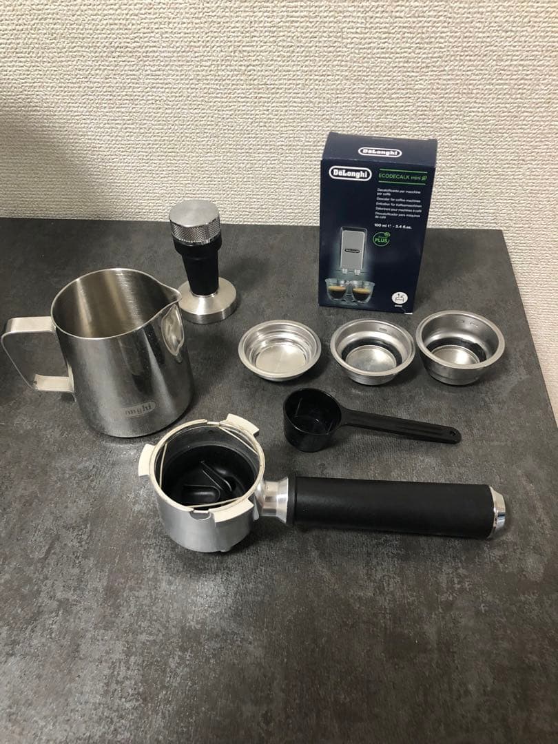 De'Longhi デロンギ デディカ アルテEC885J-M【メタルシルバー】