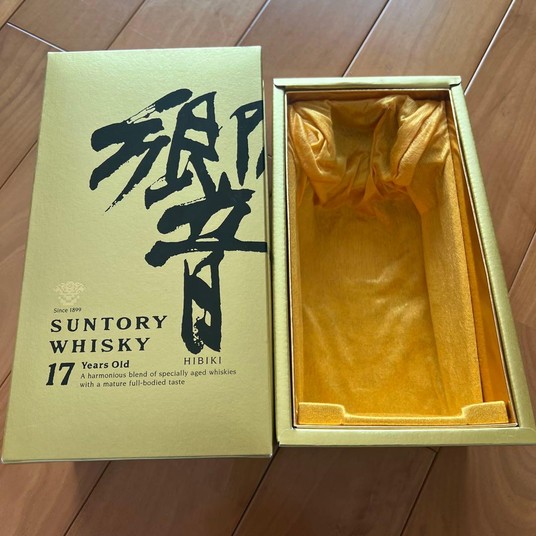 SUNTORY 響 17年 箱入りウイスキー　1本