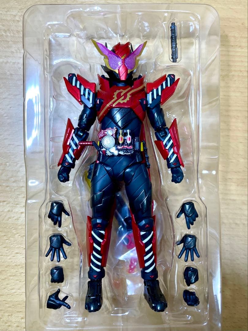 【未使用含む】フィギュアーツ 仮面ライダービルド ラビットラビット タンクタンク