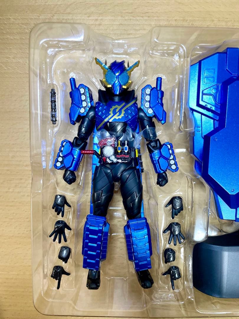 【未使用含む】フィギュアーツ 仮面ライダービルド ラビットラビット タンクタンク