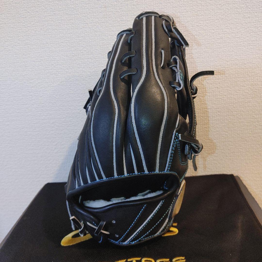ASICS　ゴールドステージ　硬式　外野　ブラック×ブルーステッチ 湯もみ