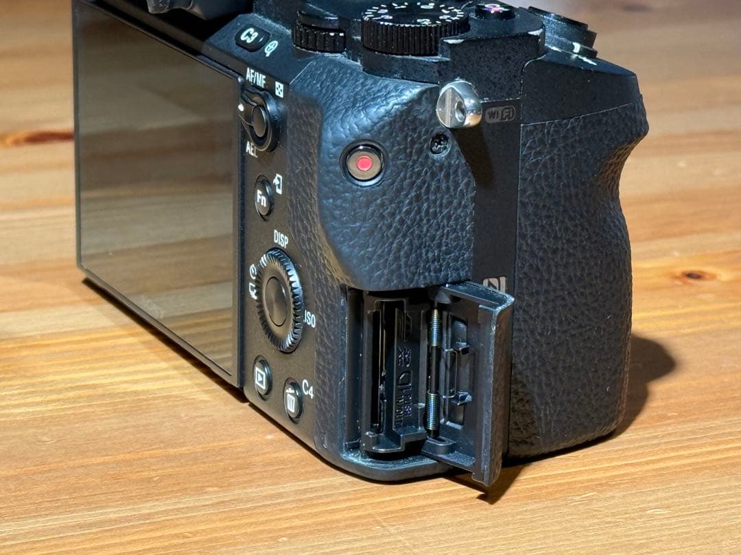 か*い様 SONY α7 II ILCE-7M2 本体と付属品