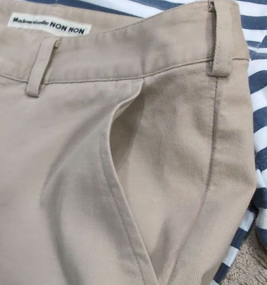 【美品試着のみ】マドモアゼルノンノン　チノパンツ　Ｍ