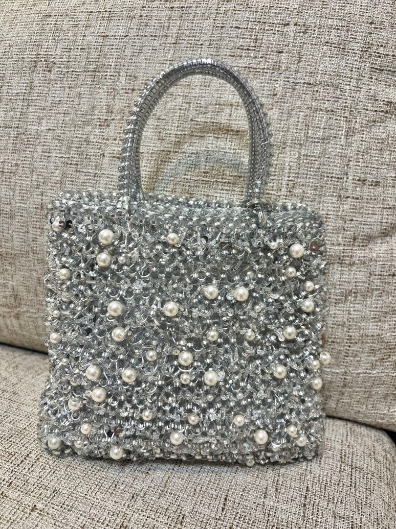 美品　ANTEPRIMA ペルラ グリッター/スクエア スモール/シルバー