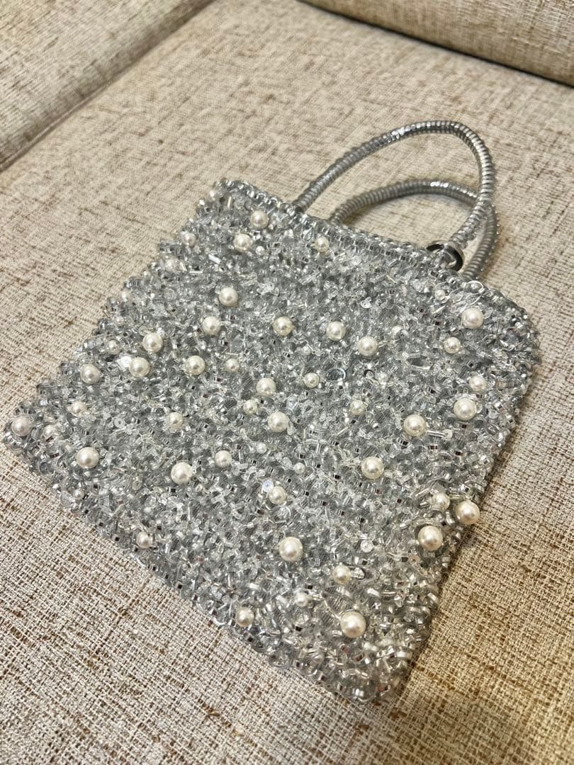 美品　ANTEPRIMA ペルラ グリッター/スクエア スモール/シルバー