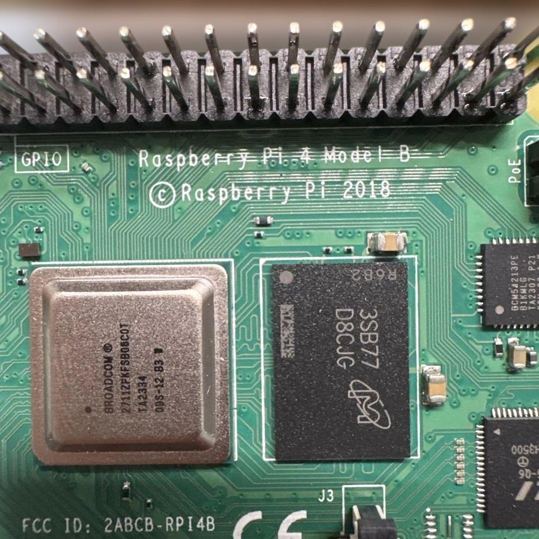 Raspberry Pi 4 Model B スターターキット