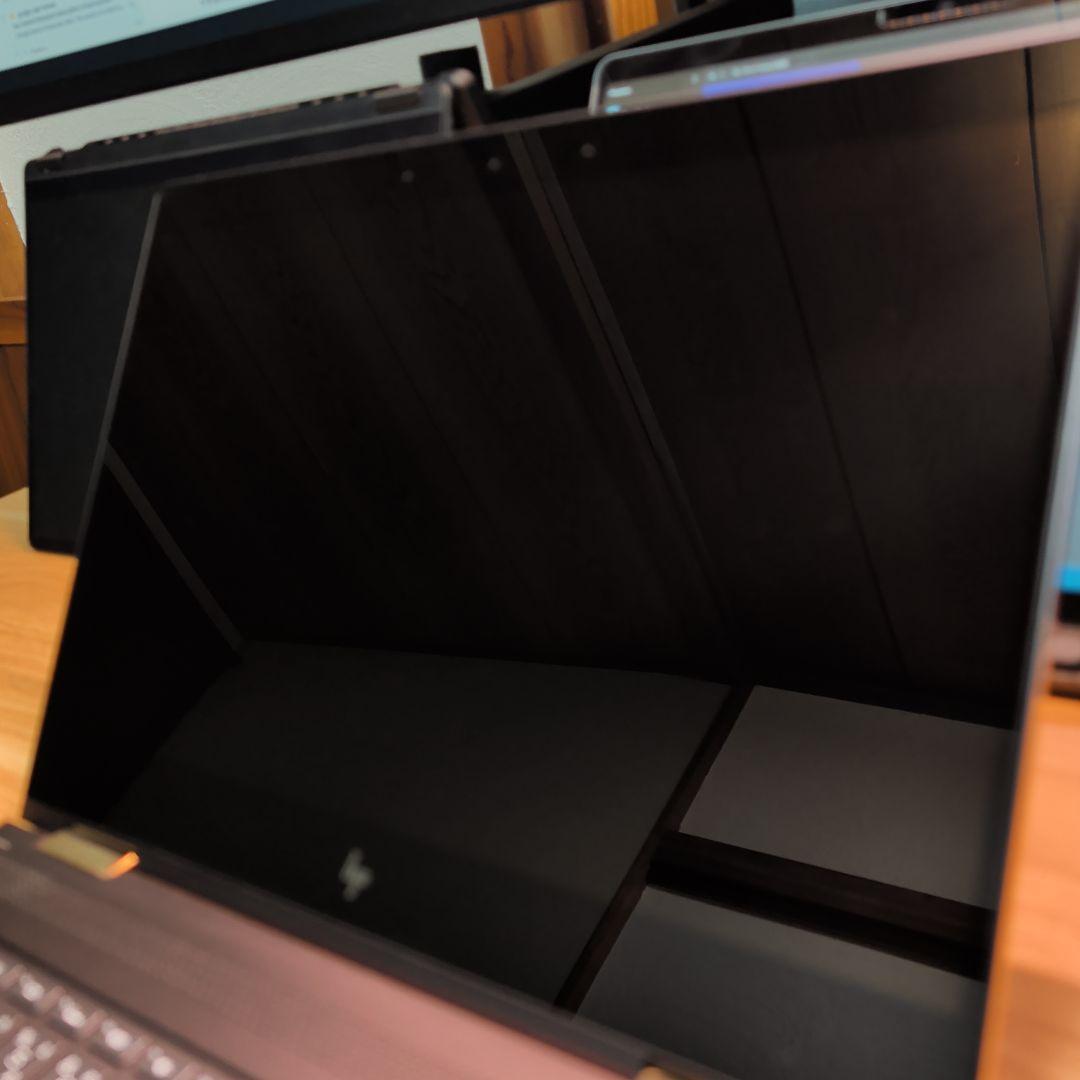 HP Spectre x360 第8世代i7 / バッテリー・SSD交換済