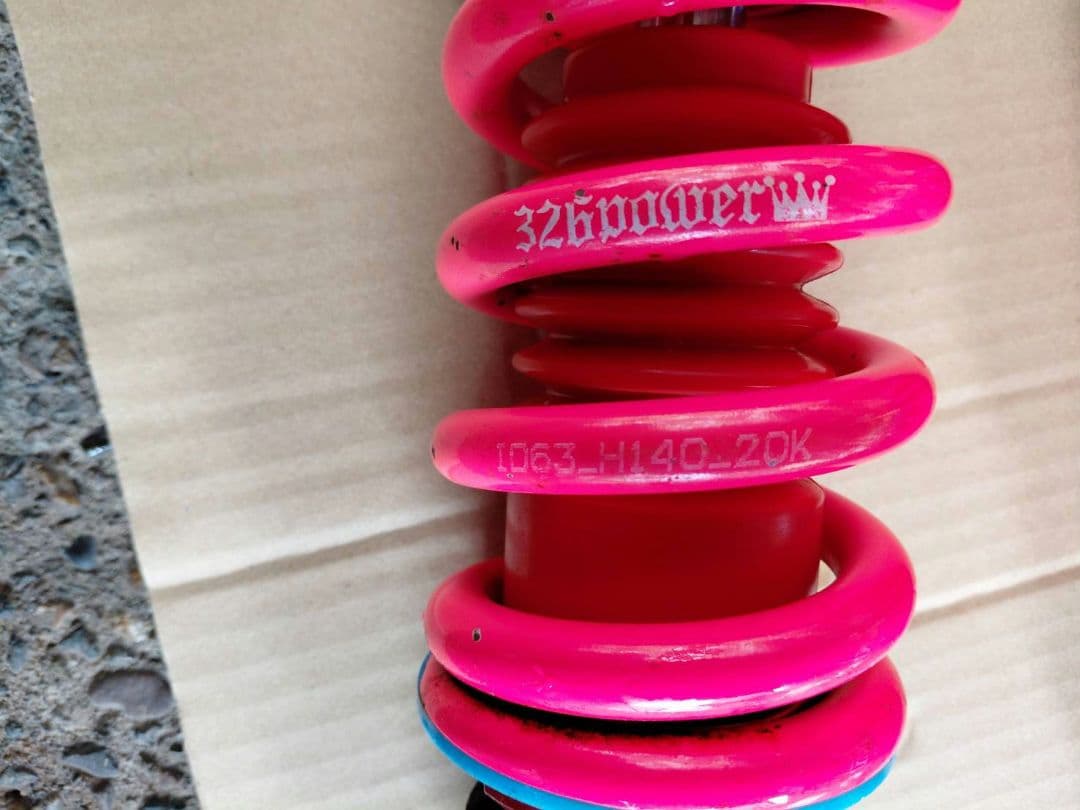 ダイハツムーヴカスタム175sケイブレイク車高調