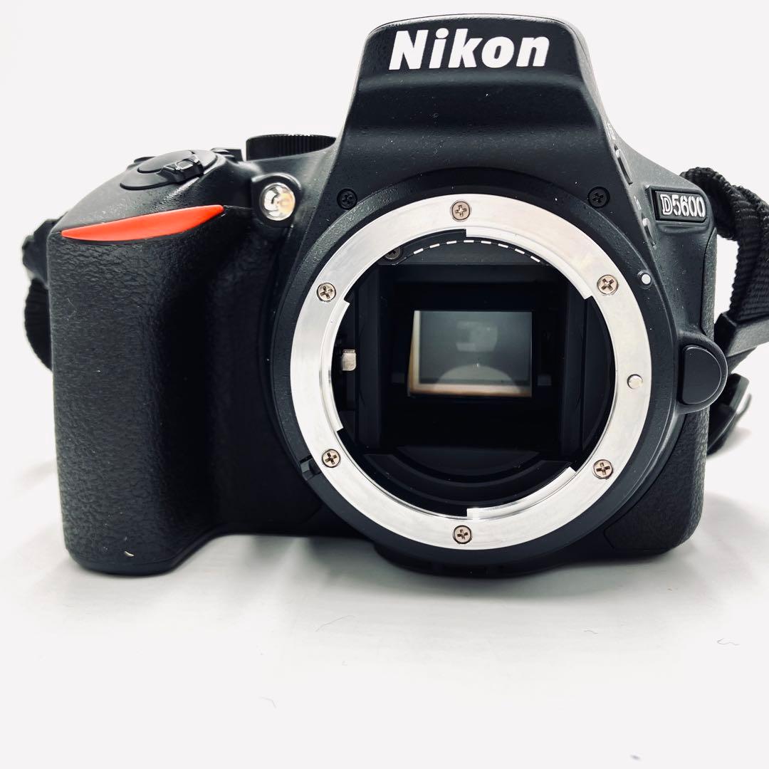 美品　Wi-Fi対応♪ Nikon D5600 望遠ダブルレンズセット