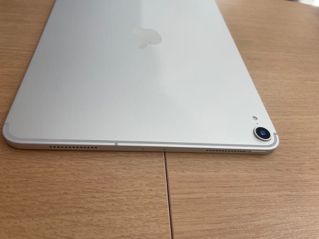 p*m様 iPad Pro 11インチ　第一世代シルバー ＋Apple Penc