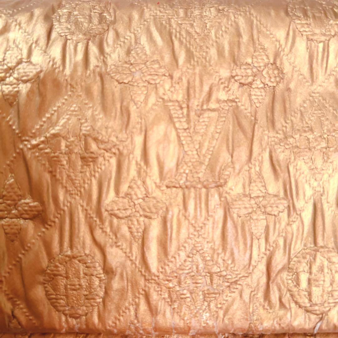 希少 LOUIS VUITTON ルイヴィトンライムライト クラッチPM